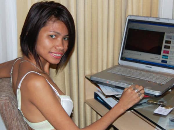 Girls in Manila like Naomi are fun!