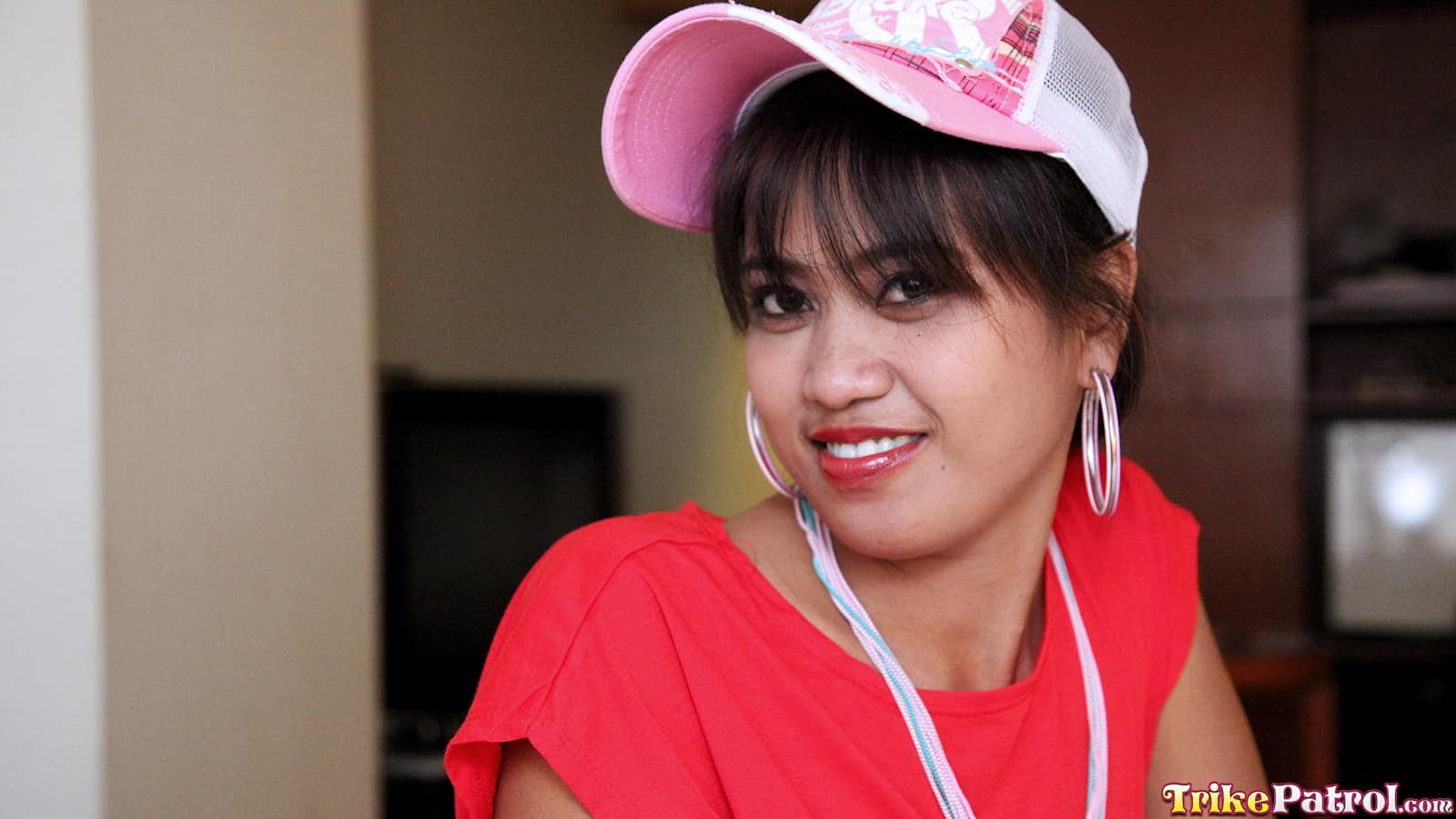 Sexy young Pinay poses in her ballcap