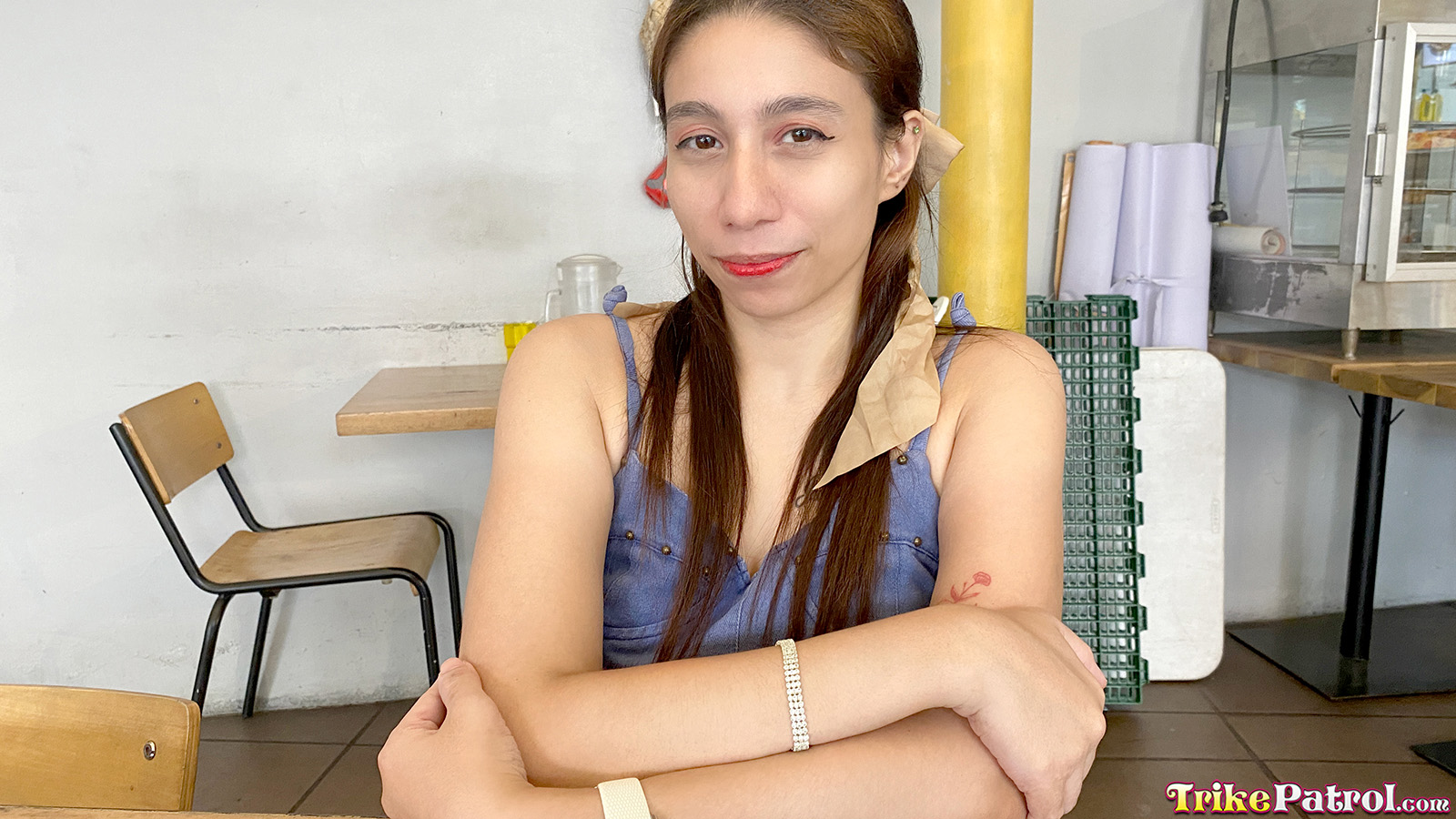 HOT MILF PORN In Manila With Pinay Cougar On Trike Patrol ®